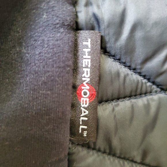 The North Face Motivation ThermoBall Jacket - Picture 4 of 14